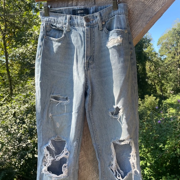 High Rise Mom Jeans - Picture 2 of 7